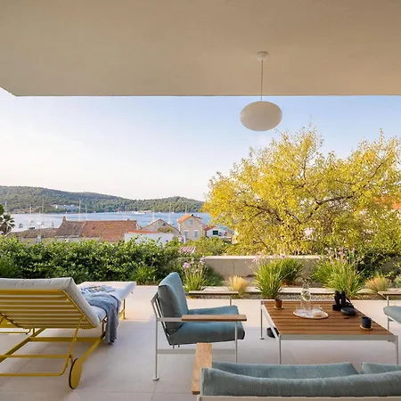 Seaview And Pool House Manu Villa