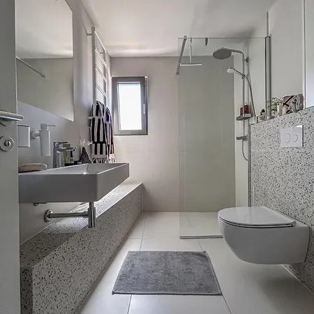 וילה Seaview And Pool House Manu