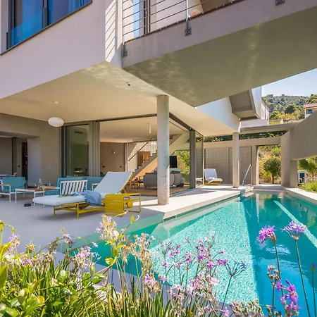 Seaview And Pool House Manu וילה *