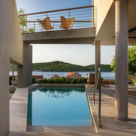 Seaview And Pool House Manu וילה *