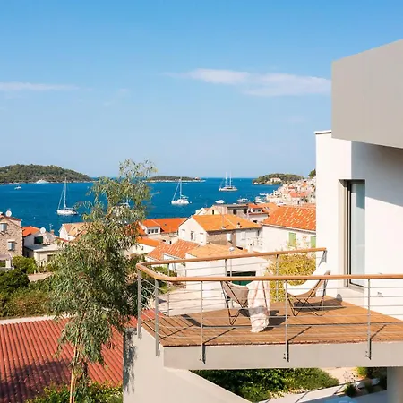 Seaview And Pool House Manu *
